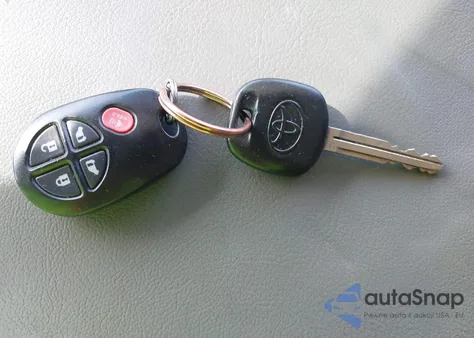 2011 Toyota Sienna Le V6 из США, поврежденный, VIN 5TDKK3DC6BS107336